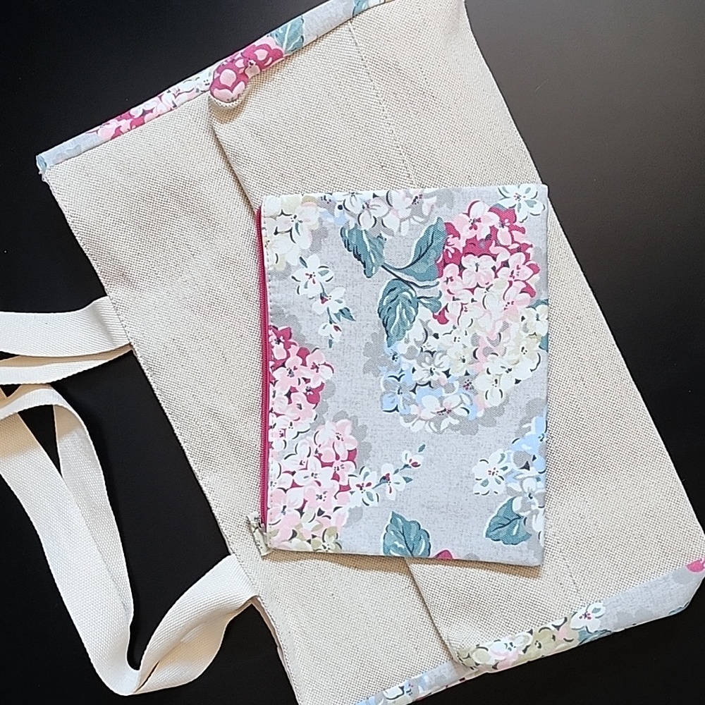 Large tote with matching zipper pouch